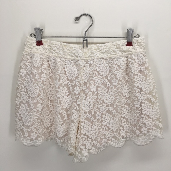 Free People Scalloped Lace Shorts - Picture 5 of 6